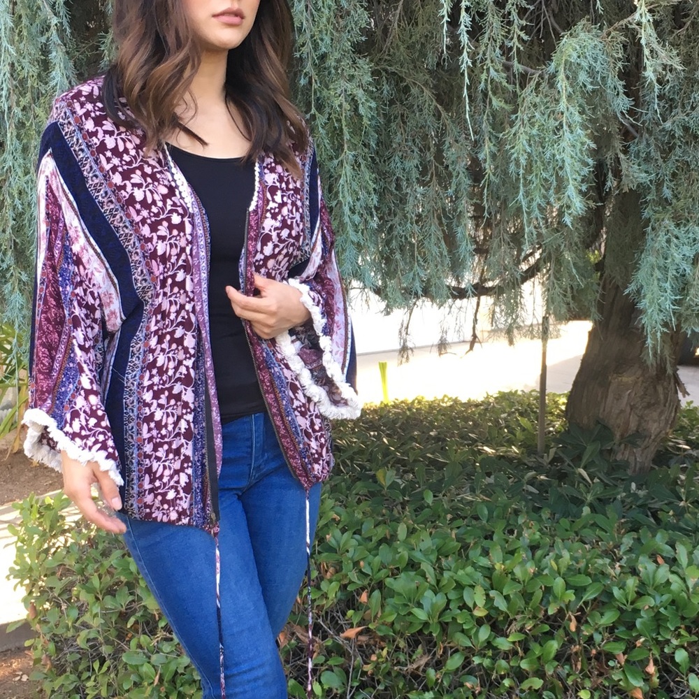 Patterned Light Weight Jacket - Picture 2 of 5
